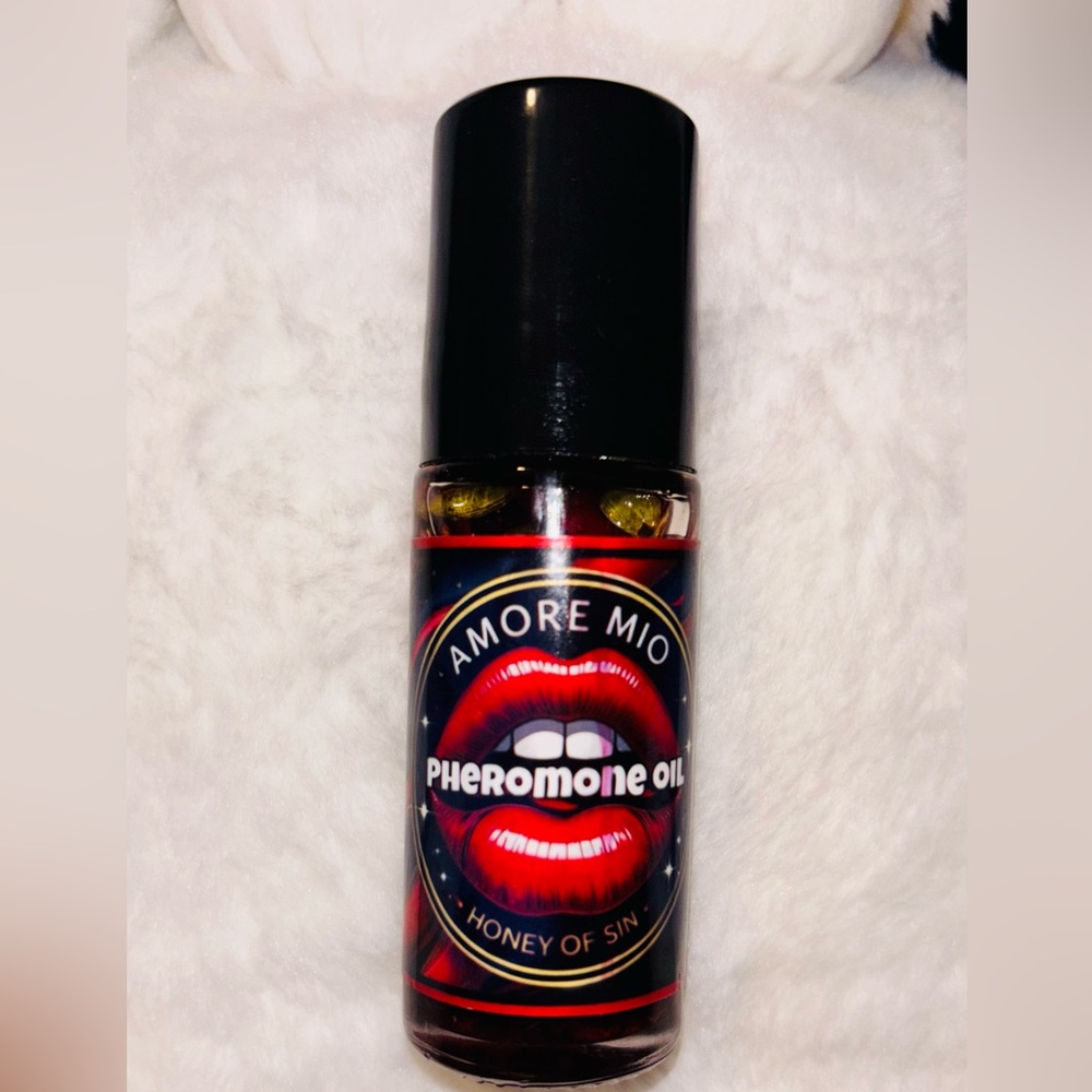 Amore Mio Pheromone Oil
